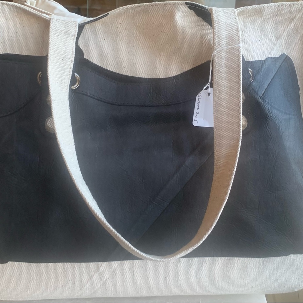 Thursday Friday NWT Black and Cream Tote Bag - Picture 9 of 15